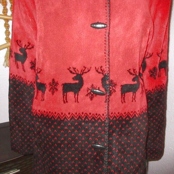 90s VTG Reversible Fleece Coat Size M High Pile Reindeer Toggle Hood Snowflakes - Picture 2 of 12